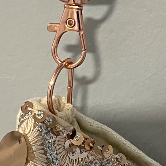 Handmade vintage lace bohemian shoulder bag - Picture 5 of 7